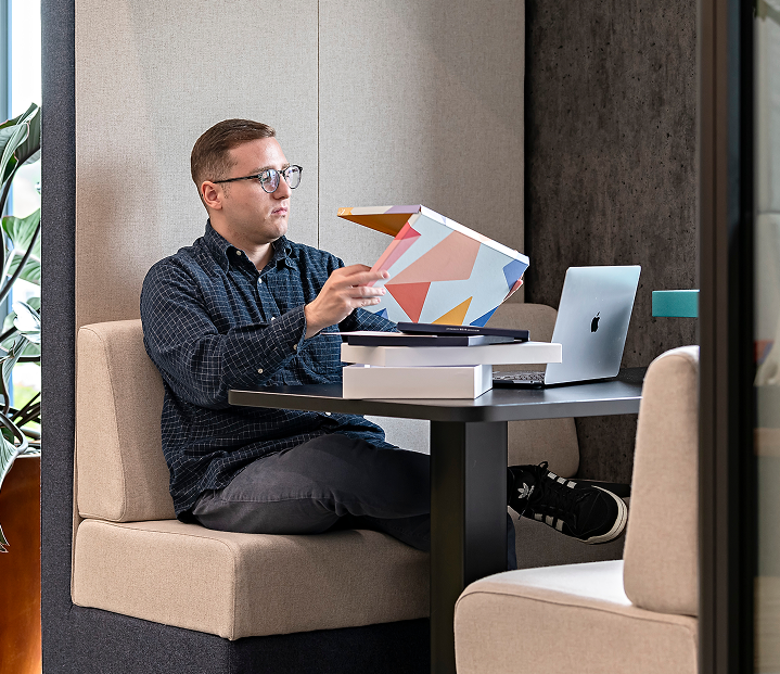 Blake Envelopes & Packaging